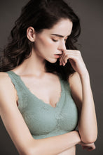 Load image into Gallery viewer, Platinum Lace Set - Sage Green